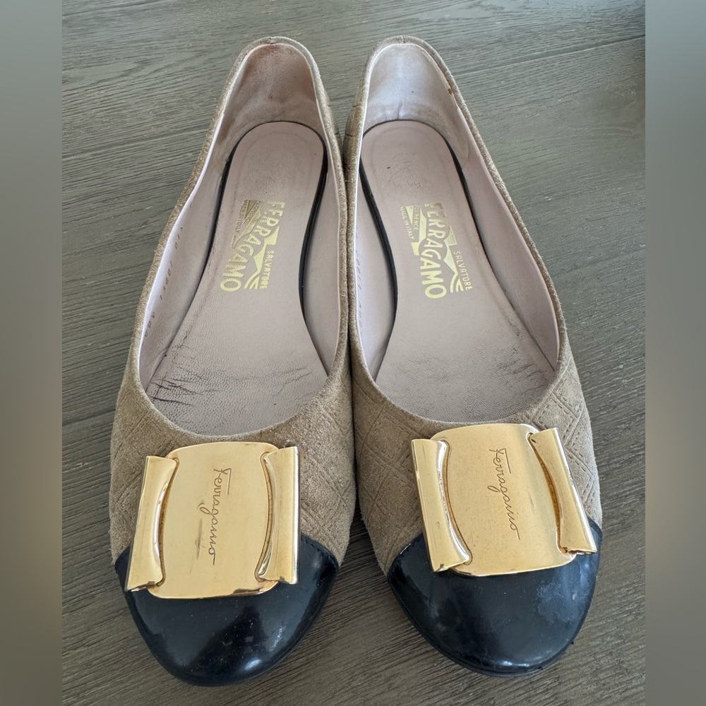 Title: Salvatore Ferragamo "Ninna" Quilted Suede Cap-Toe Flats - Size 7.5B